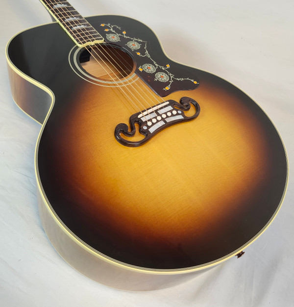 Gibson SJ-200 Original, Vintage Sunburst, W/ Hardshell Case