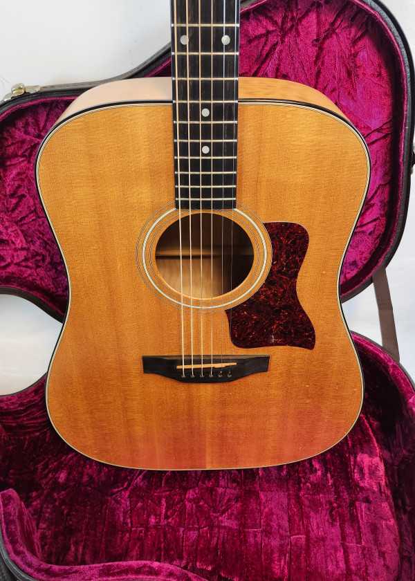 Vintage 1995 Taylor 420 Dreadnought, All Solid USA Made Spruce Top w/Figured Maple B&S, Active Pickup, OHSC