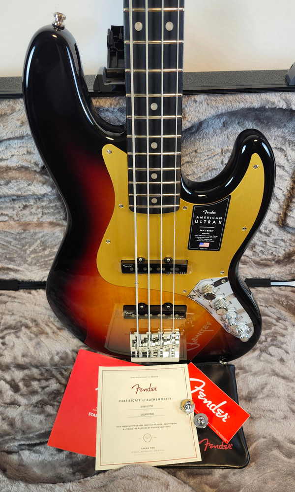 Fender American Ultra II Jazz Bass, UltraBurst, W/HSC