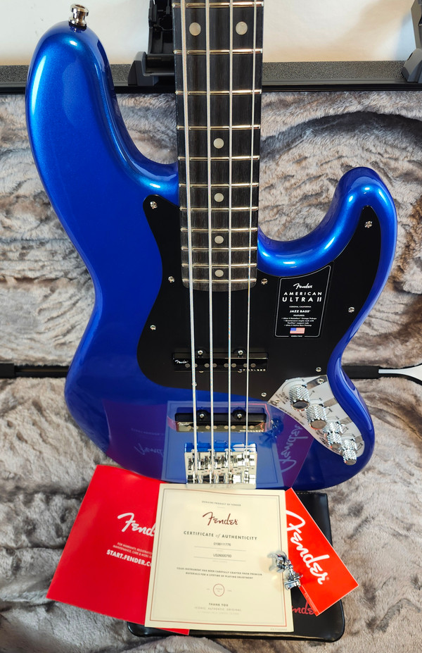 Fender American Ultra II Jazz Bass, Noble Blue, W/HSC