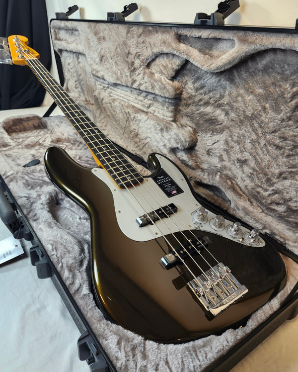 Fender American Ultra II Jazz Bass, Texas Tea, W/HSC