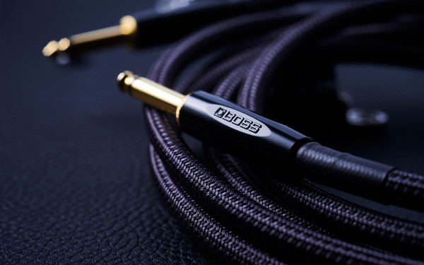 BOSS BIC-P18A 18' Premium Guitar & Bass Instrument Cable – Right Angle
