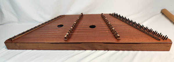Vintage 1989 Dusty Strings D-25N Hammered Dulcimer w/ Case and Stand