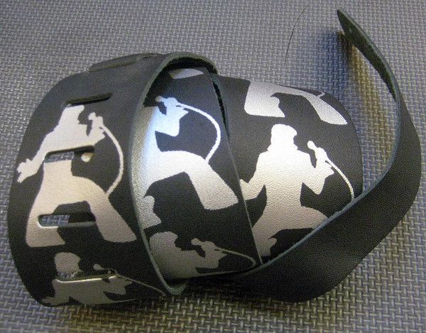 Perri's Leather P25EPSS-857 Elvis Presley Silk Screen Silver Butterfly Poses 2.5” Leather Guitar Strap