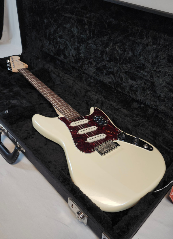 Squier Paranormal Cyclone, Pearl White, w/Fender Hardshell Case