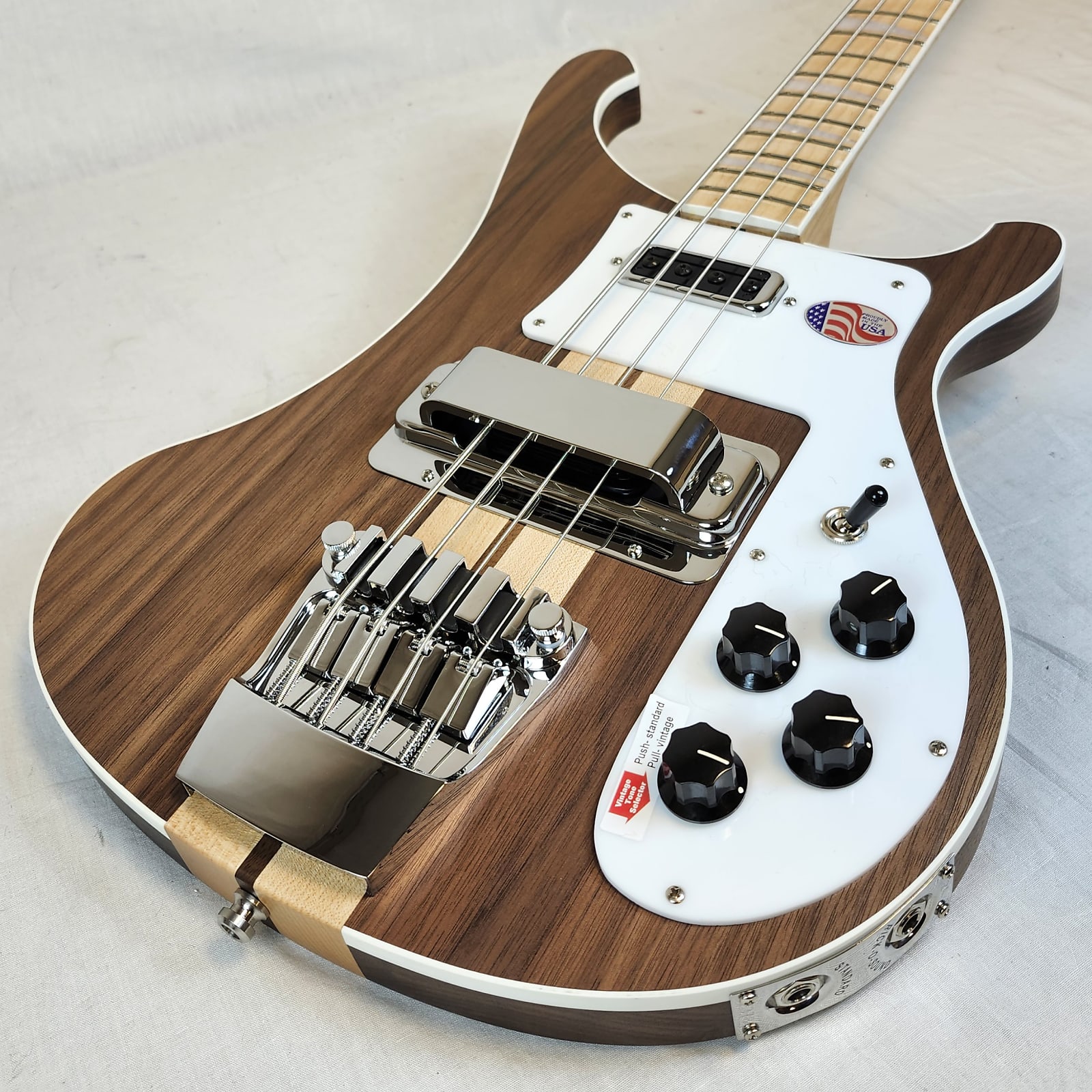 Rickenbacker 4003 Walnut Electric Bass, Maple Neck, Stereo