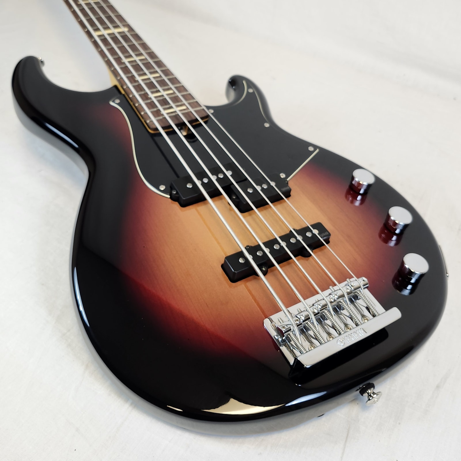 エレキベース Yamaha BBP35 MNB ハードケース付き Yamaha BBP35 5-String Bass guitar Midnight Blue w/hard case