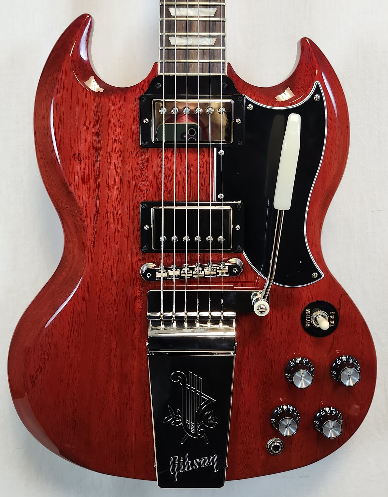 Gibson SG Standard '61 Maestro Vibrola Vintage Cherry, with Hard