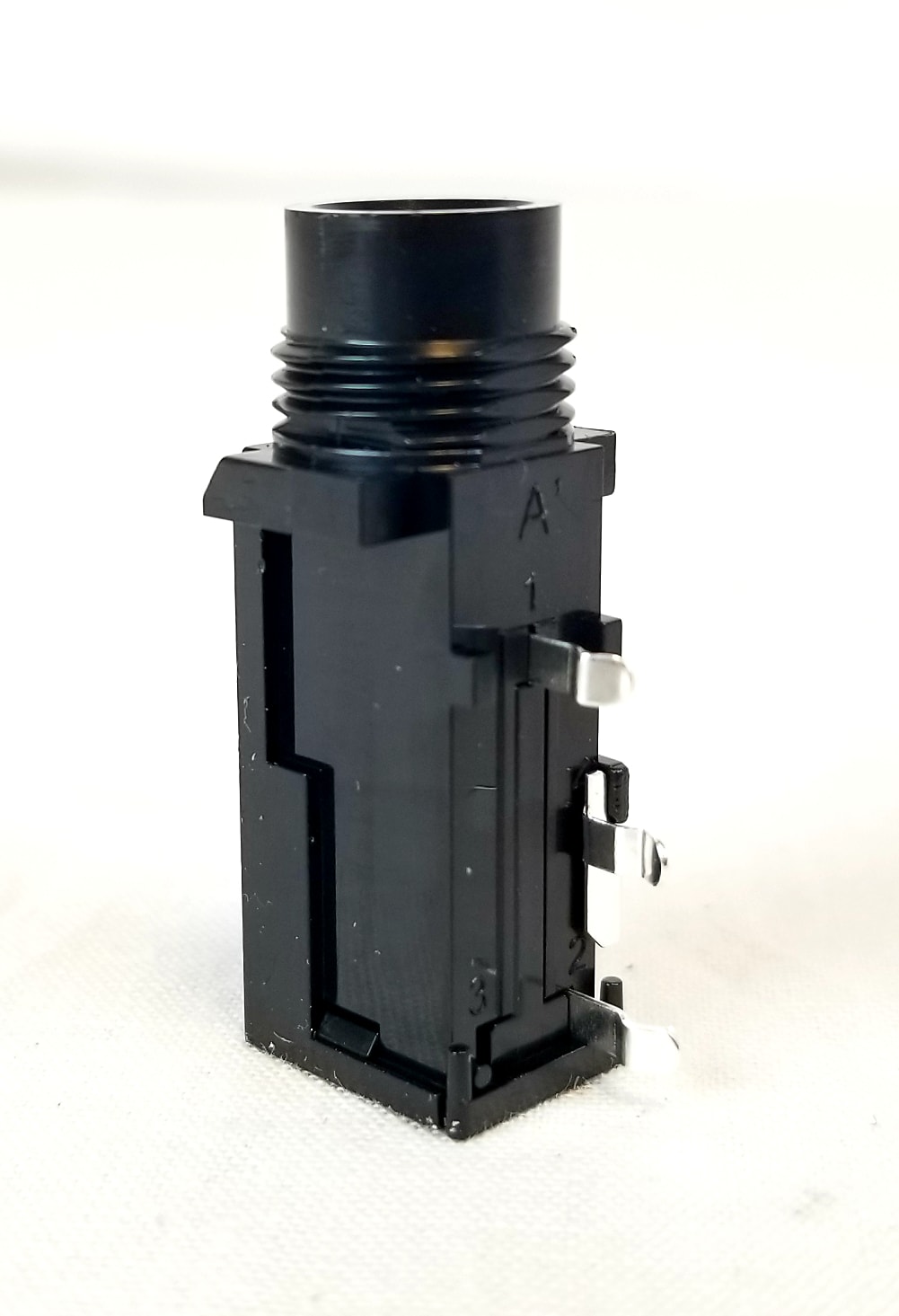 Roland 13449146 Input Jack for, JC120, JUNO-2, KC & Cube Amps, MKS