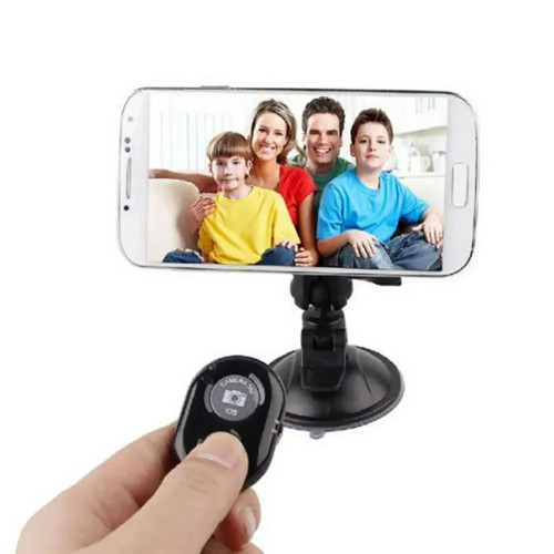 A camera self timer remote controller