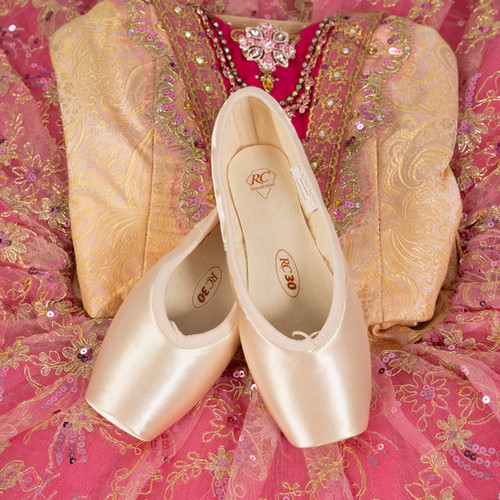 R Class RC30 Fantasia Pointe Shoe - Hard Shank