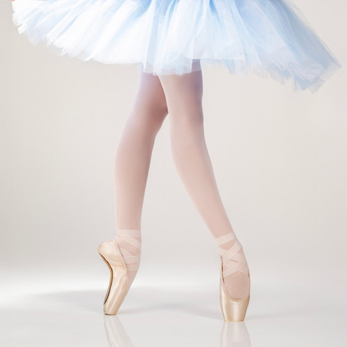 R Class RC40 Iridescence Pointe Shoe - Medium Shank