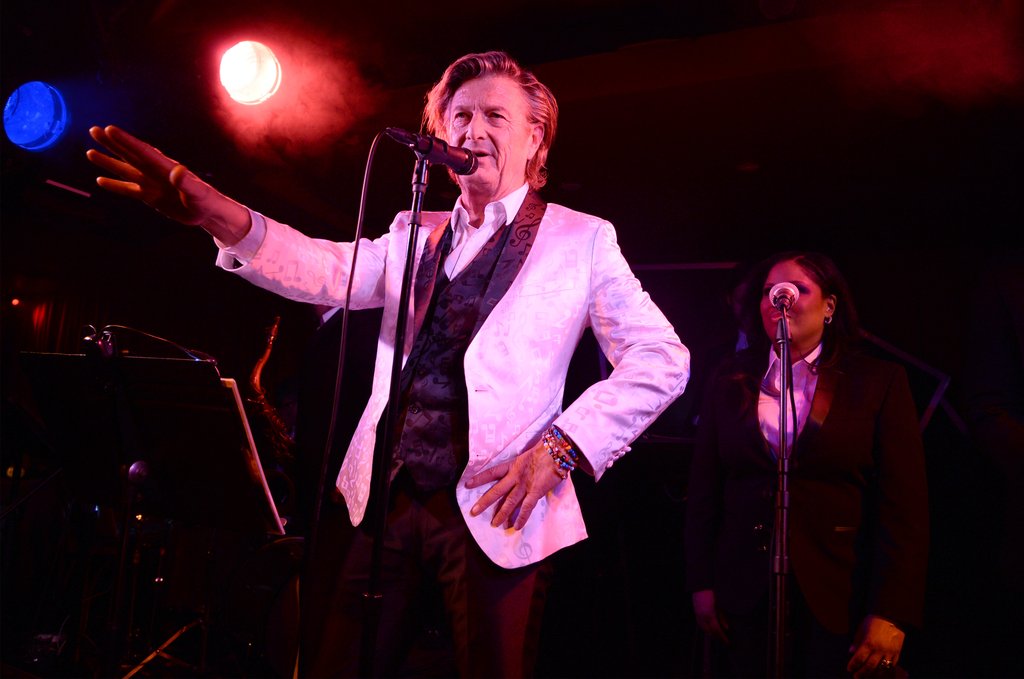 915346650-1024x1024.jpg Male on stage