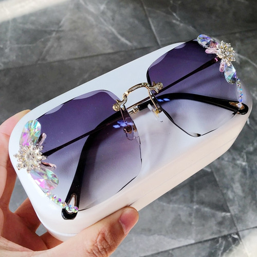 QueenLine sunglasses women new fashon Vinage Sqaure luxury glasses Rimless rhinesotne sunglasses Shades For Women Summer oculos
