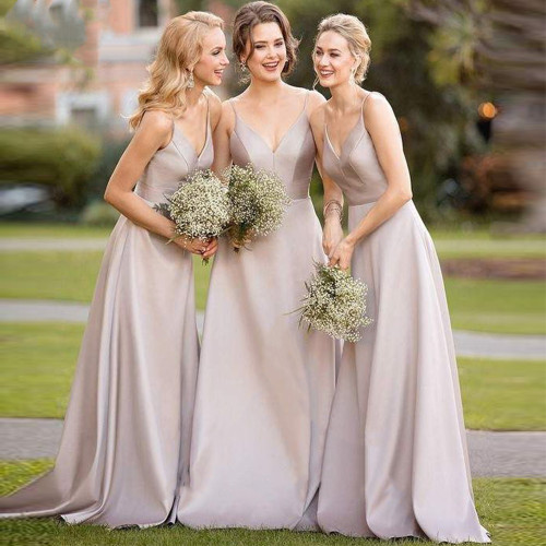 QueenLine Elegant Light Grey Bridesmaid Dresses 2022 V-Neck Sleeveless Backless Formal Wedding Floor Length Court Train Simple Party Gowns