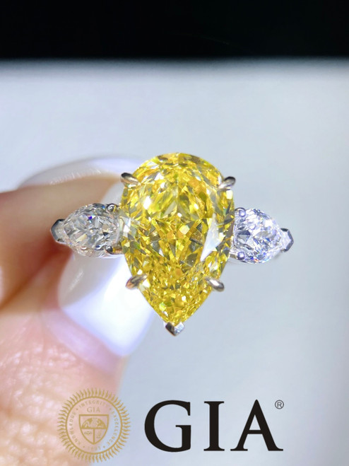 QueenLine G18K White Gold 4.58ct Natural Brownish Yellow Diamonds Rings
