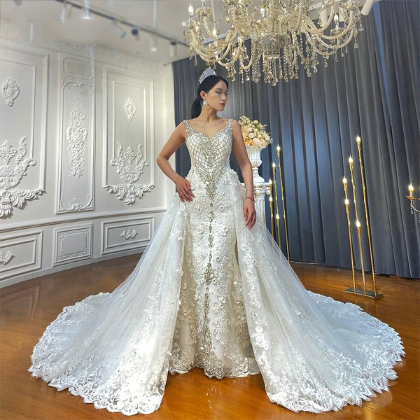 QueenLine Elegant Lace Wedding Dresses White V-Neck Backless Button Bride Wedding Gowns mermaid