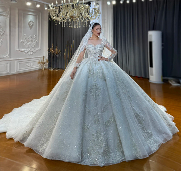 QueenLine Customized Luxury Wedding Dress
