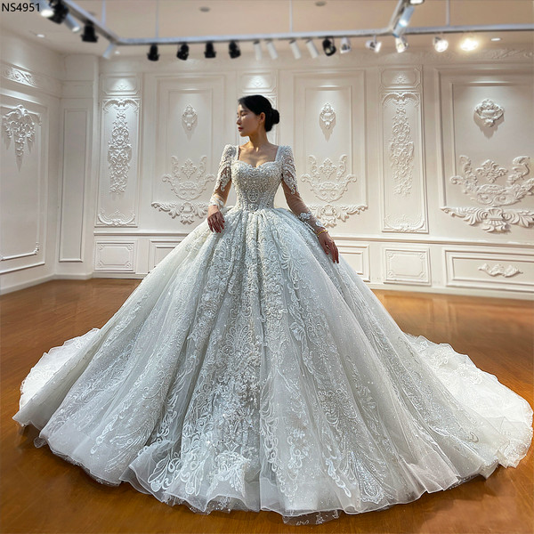 QueenLine Customized Luxury Full Beading Princess Wedding Dress