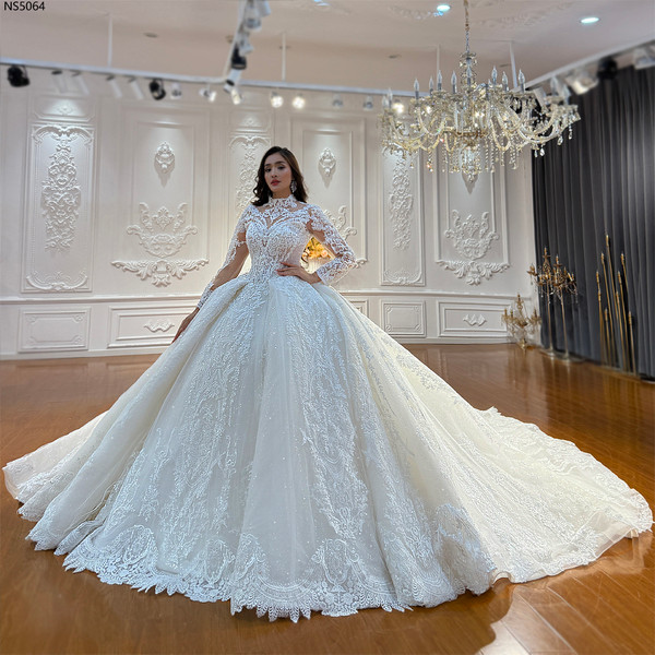 QueenLine Customized Elegant Strapless Wedding Dress With Jacket For Muslim Brides