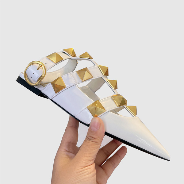 QueenLine Luxury Rivet High Pointed Single Heels