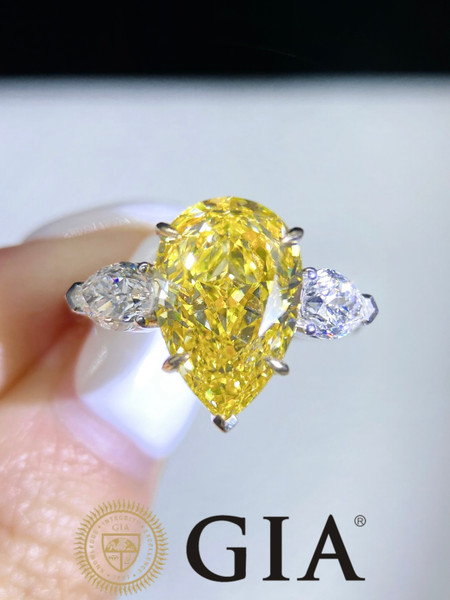 QueenLine G18K White Gold 4.58ct Natural Brownish Yellow Diamonds Rings