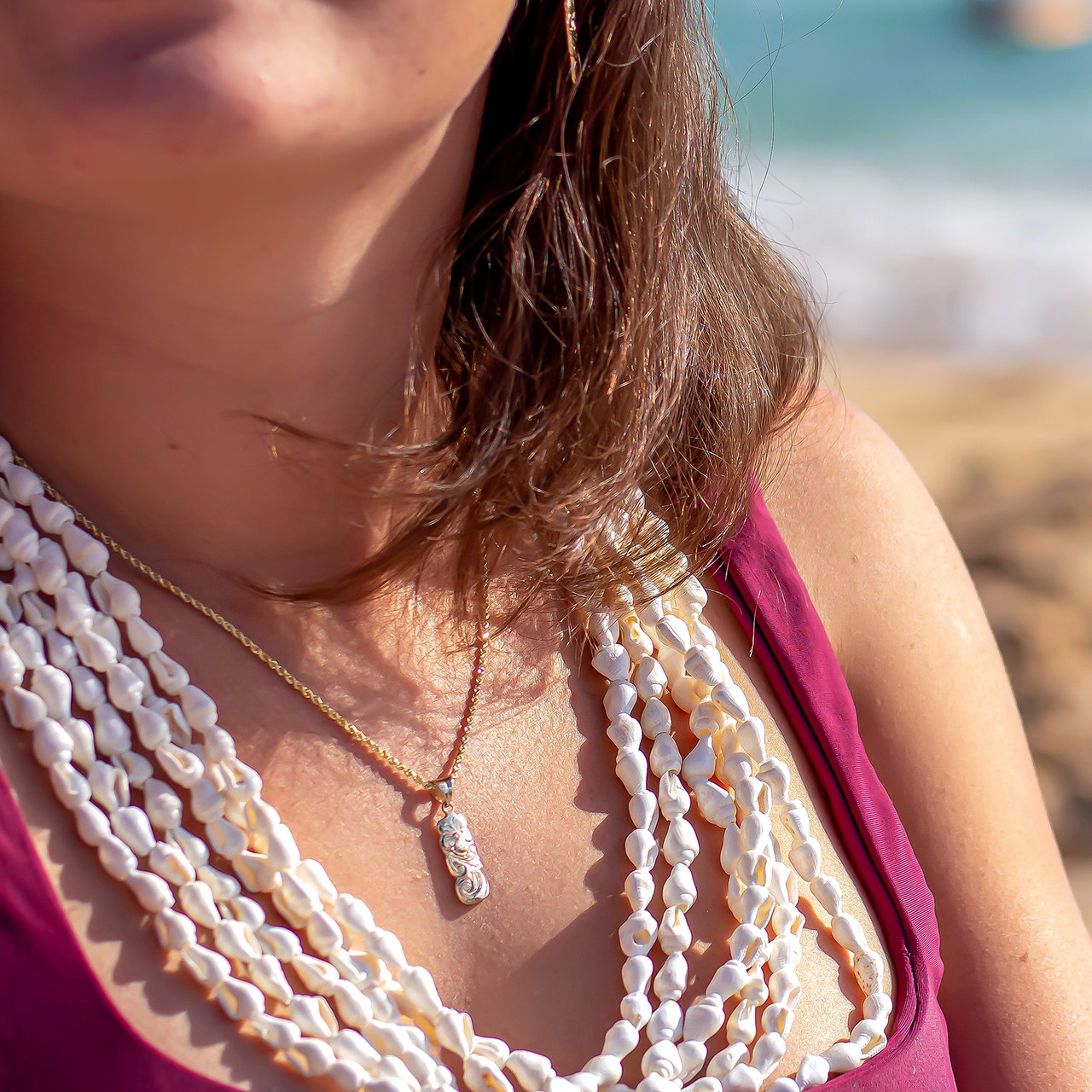 14K Hawaiian Vertical 8mm Pendant - Pua Li'i Queen | Royal