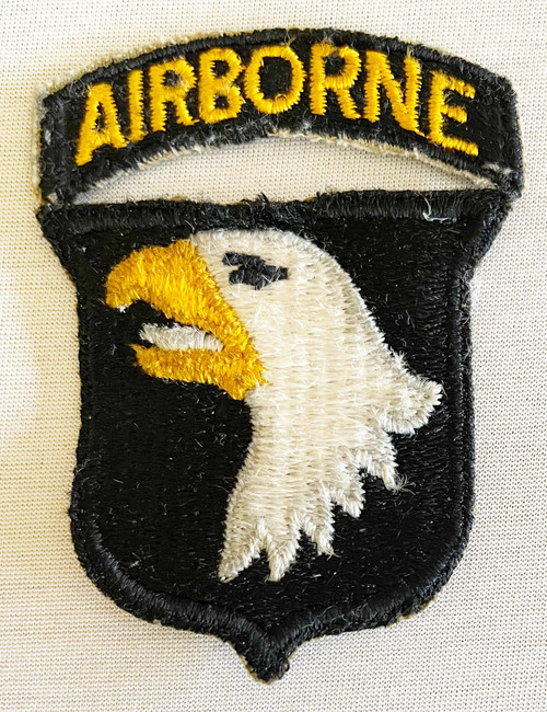 Ww2 us 101st airborne white tongue green back patch