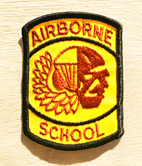 cold war us airborne school patch b