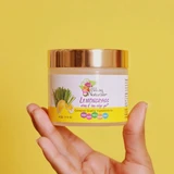 Woman with sleek laid edges using Alikay Naturals Lemongrass Slay and Lay Edge Gel for flake-free long-lasting hold