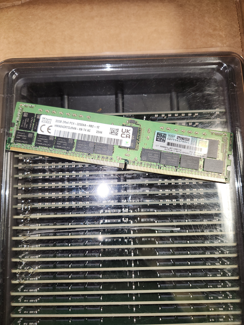 HPE P21674-001 32GB 2-Rank x4 DDR4-3200MHz CL22 Registered Memory