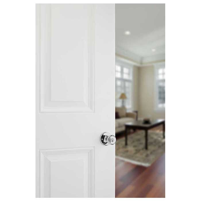 Kwikset Tylo Keyed Entry Knob With 6-Way Adjustable Latch And Round Corner Strike, Bright Polished Chrome