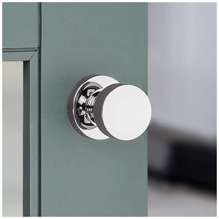 Kwikset Pismo Passage Knob With Round Rose, 6-Way Adjustable Latch And Round Corner Strike, Bright Polished Chrome