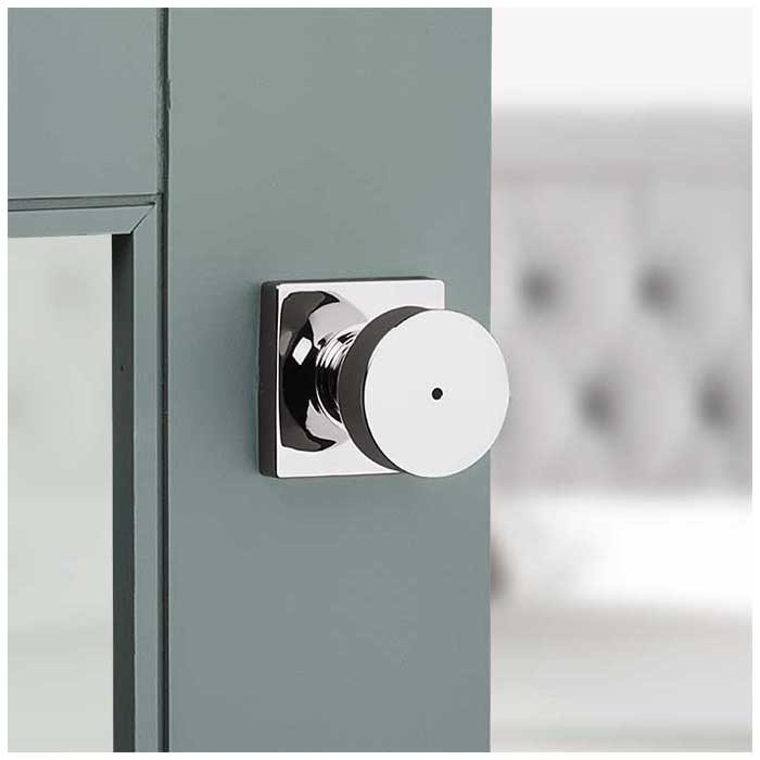 Kwikset Pismo Privacy Knob With Square Rose, 6-Way Adjustable Latch And Round Corner Strike, Bright Polished Chrome