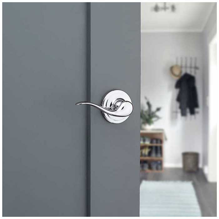 Kwikset Tustin Passage Lever With 6-Way Adjustable Latch And Round Corner Strike, Bright Polished Chrome