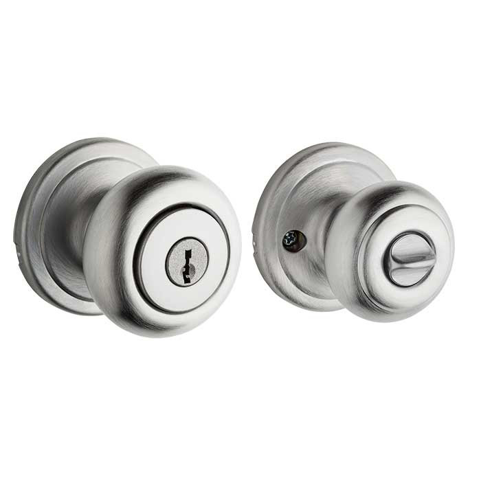Kwikset Hancock Keyed Entry Knob With 6-Way Adjustable Latch And Round Corner Strike, Satin Chrome
