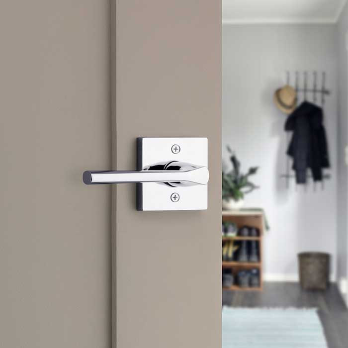 Kwikset Lisbon Passage Lever, Square Rose With 6-Way Adjustable Latch And Round Corner Strike, Bright Polished Chrome