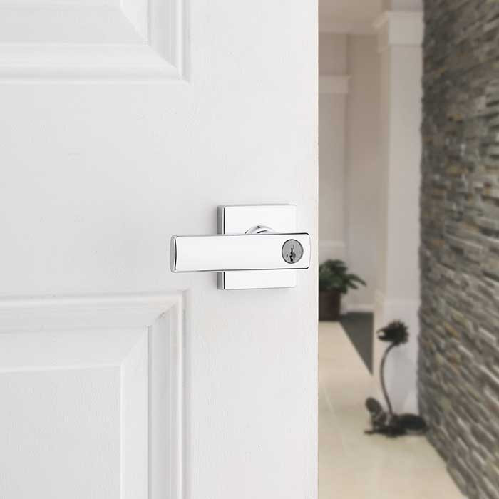 Kwikset Breton Keyed Entry Lever Smartkey With Square Rose, 6-Way Adjustable Latch And Round Corner Strike, Bright Polished Chrome