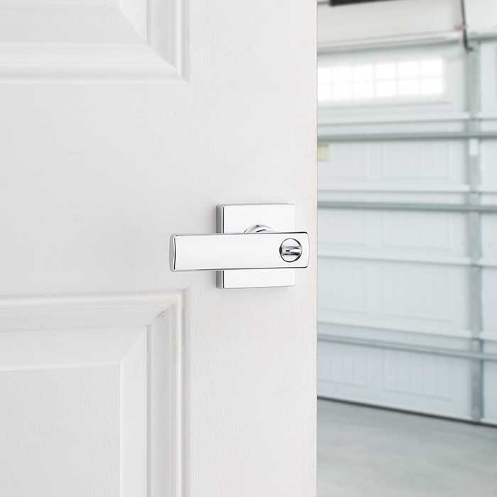 Kwikset Breton Keyed Entry Lever Smartkey With Square Rose, 6-Way Adjustable Latch And Round Corner Strike, Bright Polished Chrome