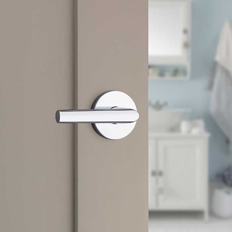 Kwikset Milan Privacy Lever, Round Rose With 6-Way Adjustable Latch And Round Corner Strike, Bright Polished Chrome