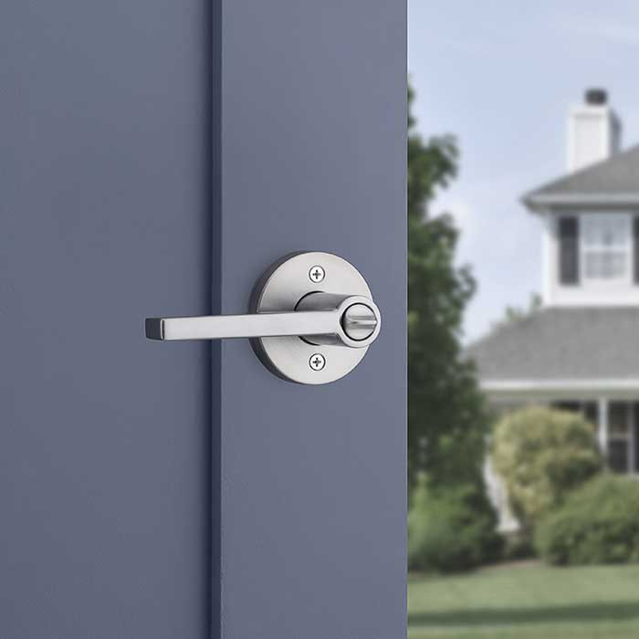Kwikset Halifax Keyed Entry Lever Smartkey, Round Rose With 6-Way Adjustable Latch And Round Corner Strike, Satin Chrome