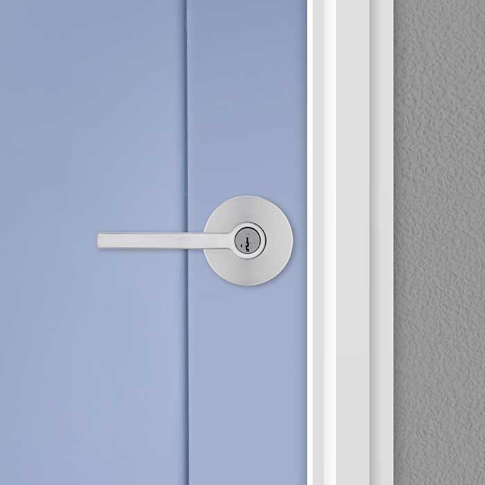 Kwikset Halifax Keyed Entry Lever Smartkey, Round Rose With 6-Way Adjustable Latch And Round Corner Strike, Satin Chrome