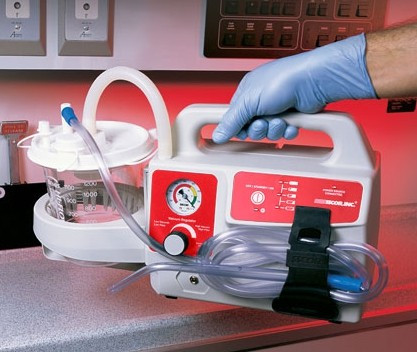 you　赤S×2 SSCOR VX-2 Portable Suction Unit with Charging Bracket - Medical