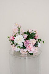 Charlotte Vaseless Centerpiece