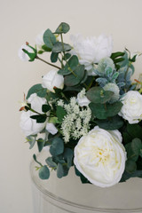 Jane  Vaseless Centerpiece