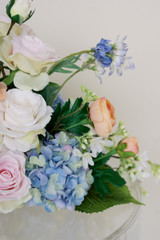 Kate Vaseless Centerpiece