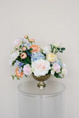 Kate Large Centerpiece