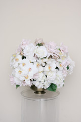 Wren Grand Centerpiece