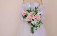 How to Make a Wedding Bouquet With Artificial Roses