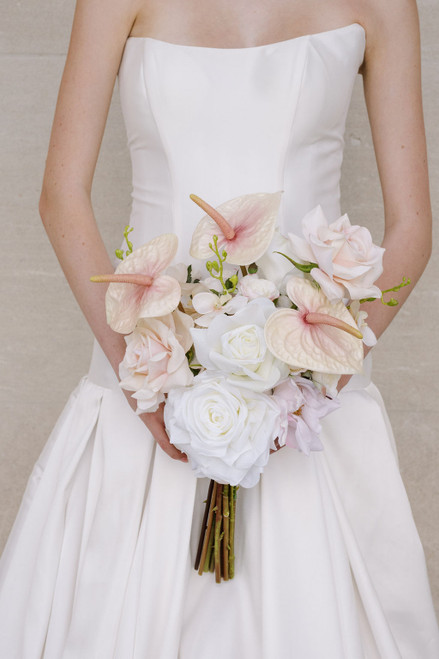 【大判希少本】A Treasury of Bridal Bouquet Wren Bridal Bouquet (Hand-tied) | Something Borrowed Blooms
